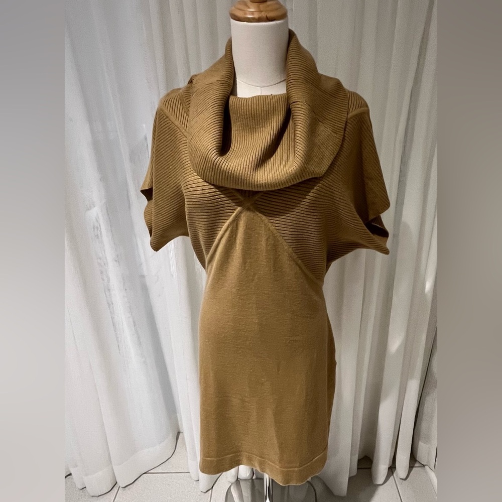 Nine West Camel Sweater dress 
Excellent like new size XS